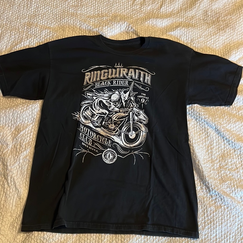 Black tshirt